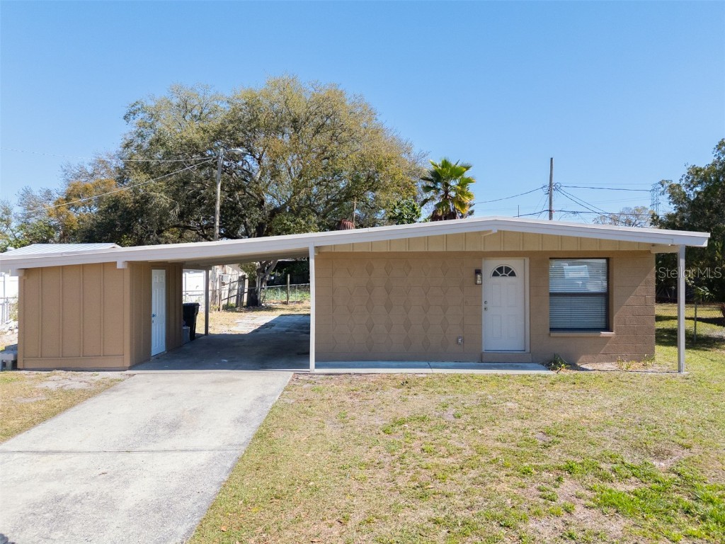 2004 Warrington Way Tampa FL 33619 T3506107 image1