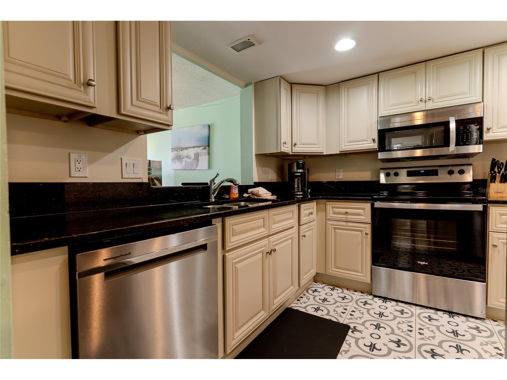 20040 Gulf Boulevard #402 Indian Rocks Beach FL 33785 TB8521359 image12