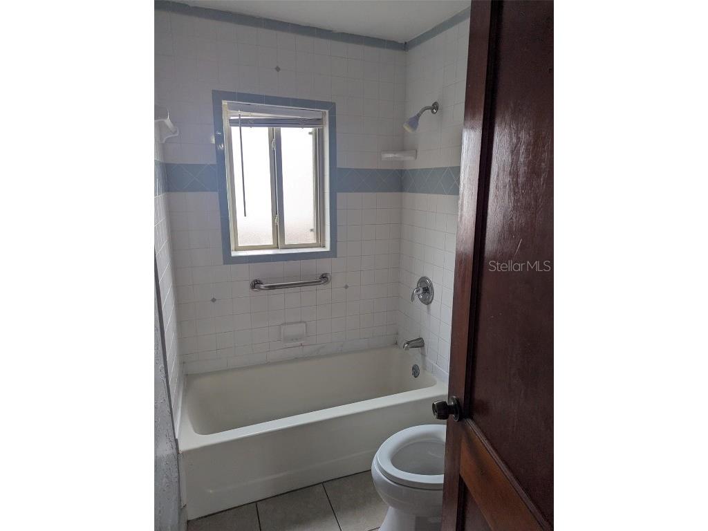 2005 12th Street W Bradenton FL 34205 A4663107 image8