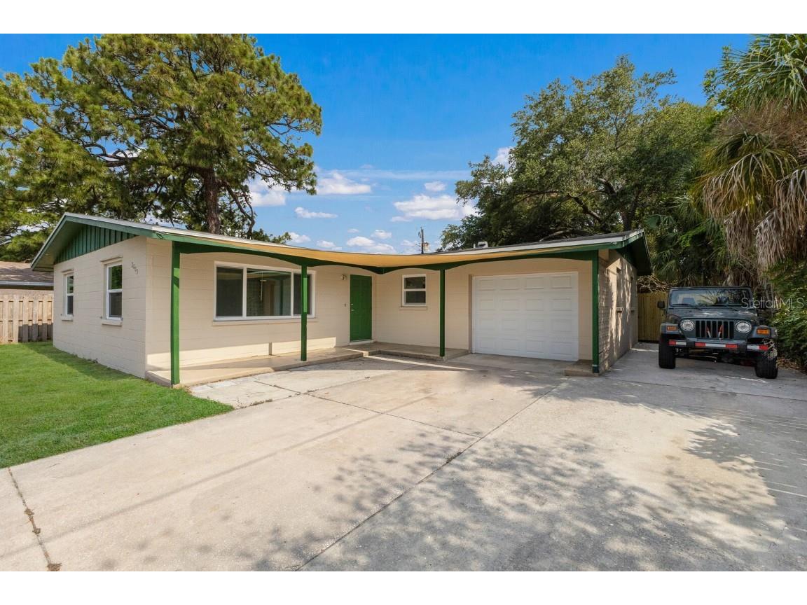 2005 49th Avenue W #A Bradenton FL 34207 A4615273 image1