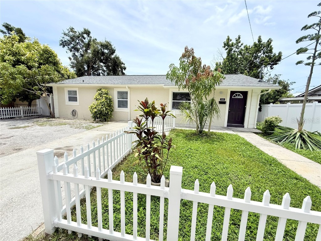 2005 E 23rd Avenue Tampa FL 33605 A4658415 image1