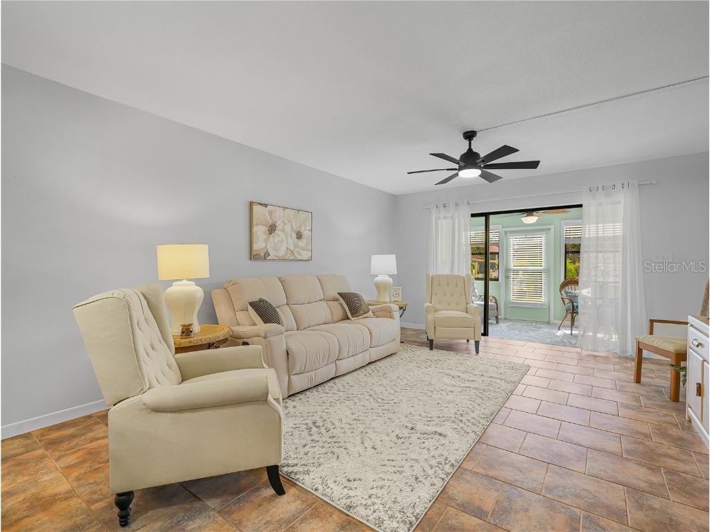 2005 Granada Court #2005 Lake Wales FL 33898 P4936429 image11