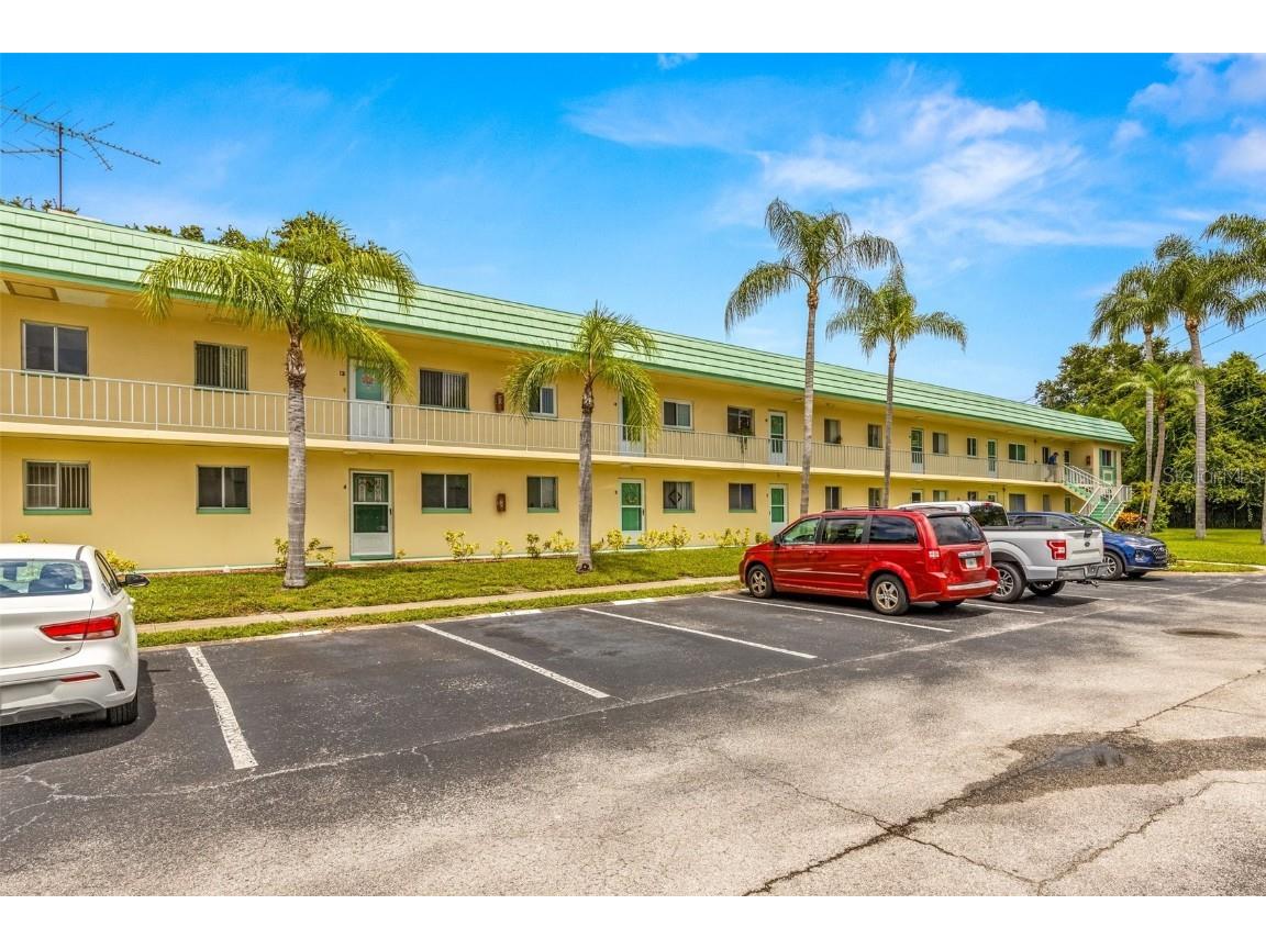 2005 Greenbriar Boulevard #14 Clearwater FL 33763 U8250127 image1