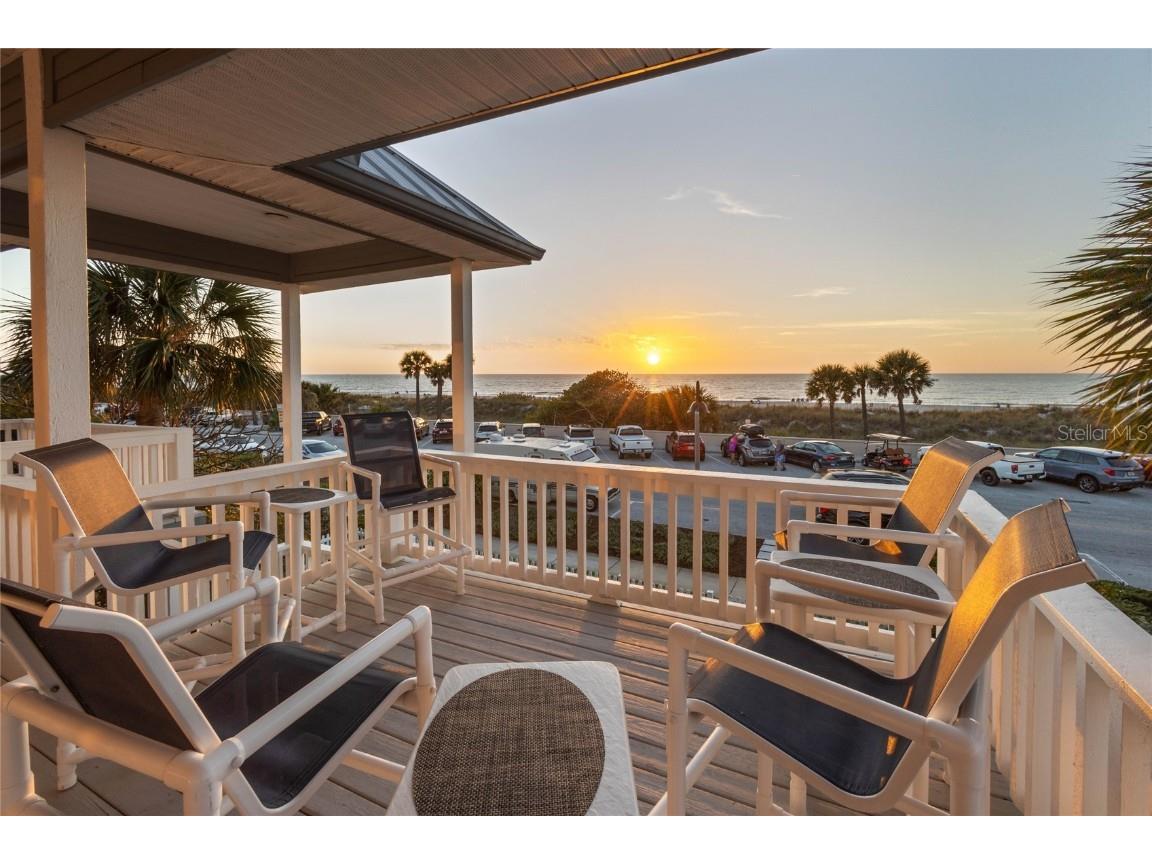 2005 Gulf Way Saint Pete Beach FL 33706 - GULF OF MEXICO U8190566 image1