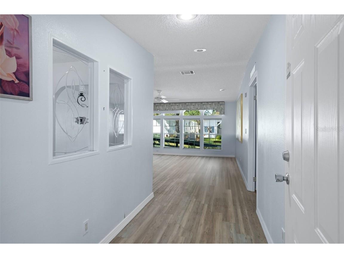 2005 Lake Linda Circle Lutz FL 33558 W7880473 image11