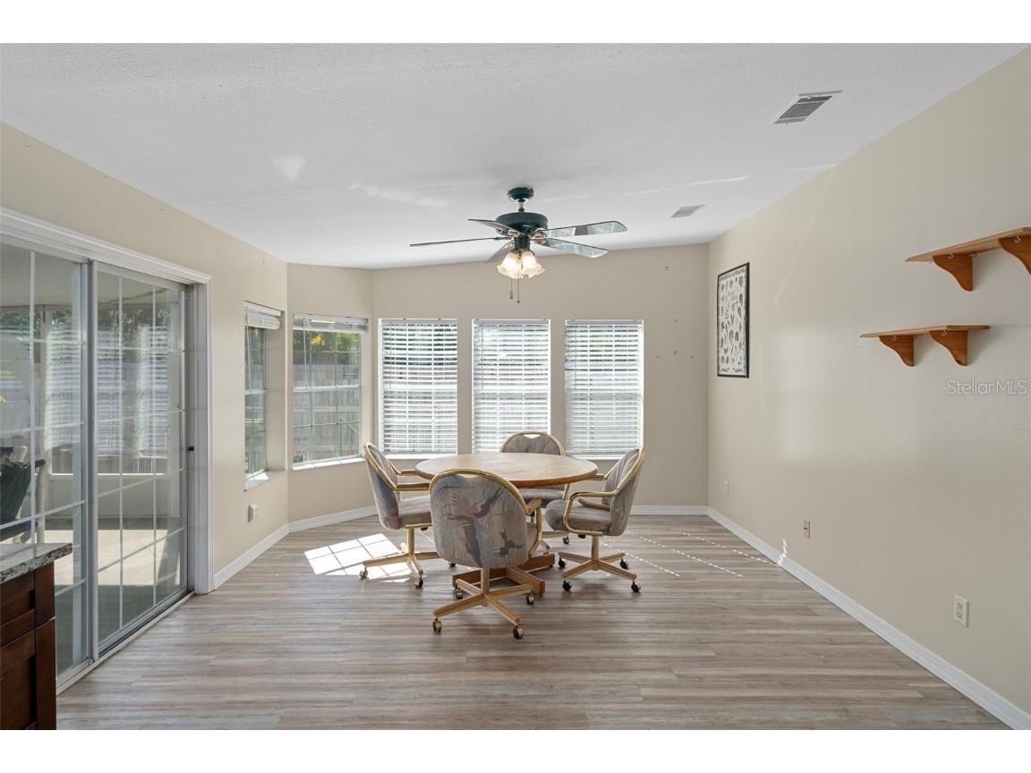 2005 Lake Linda Circle Lutz FL 33558 W7880473 image24