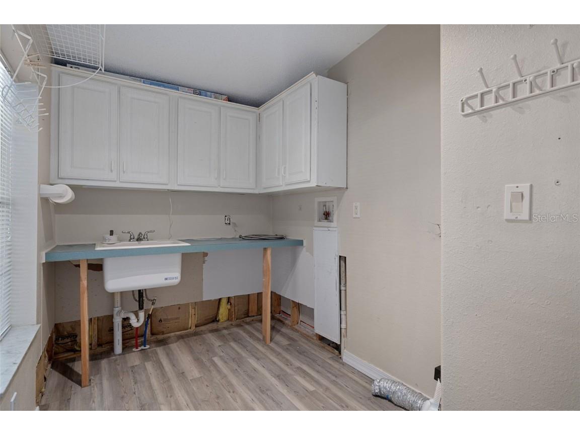 2005 Lake Linda Circle Lutz FL 33558 W7880473 image44