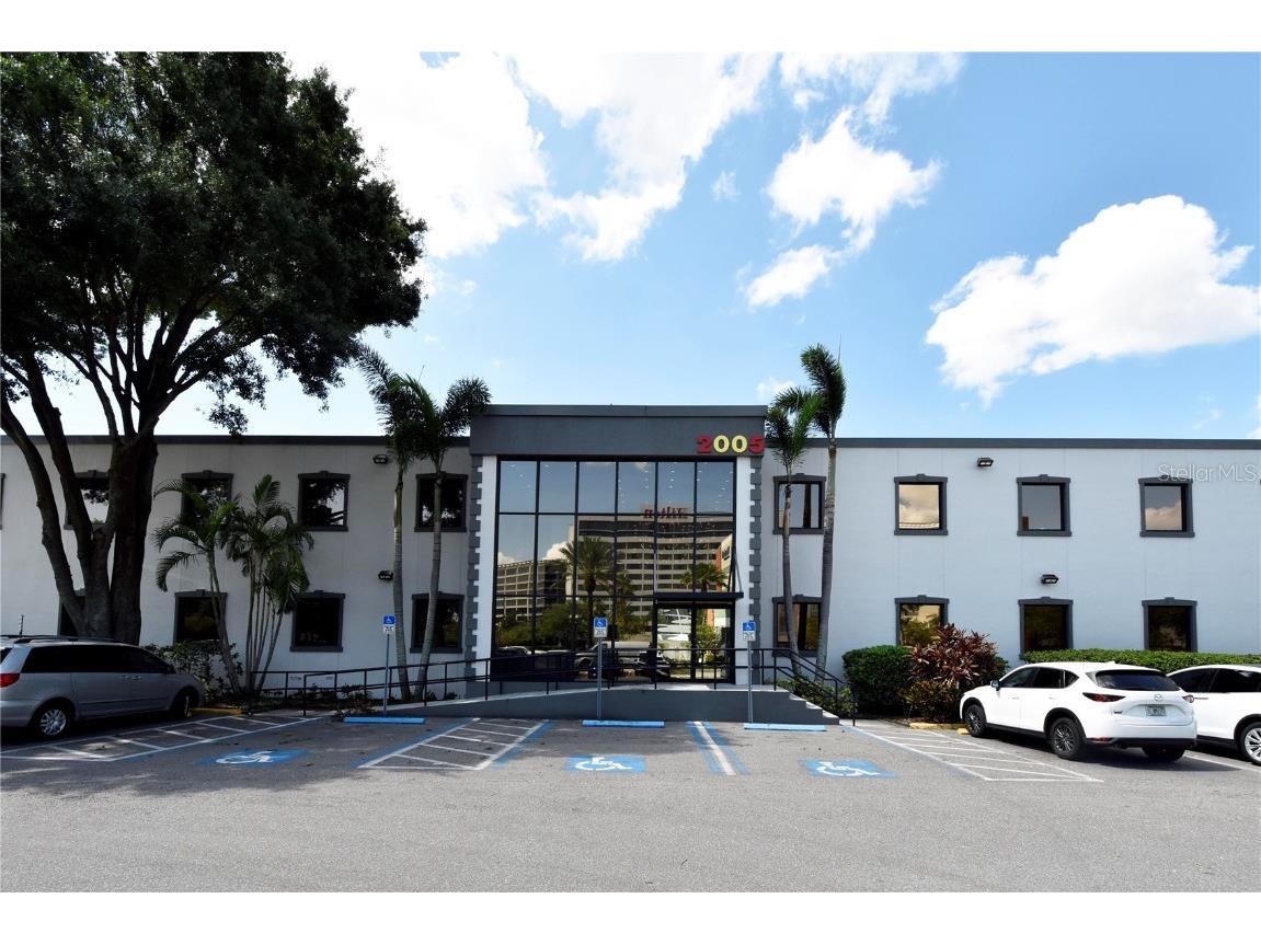 2005 Pan Am Circle Tampa FL 33607 W7877403 image1