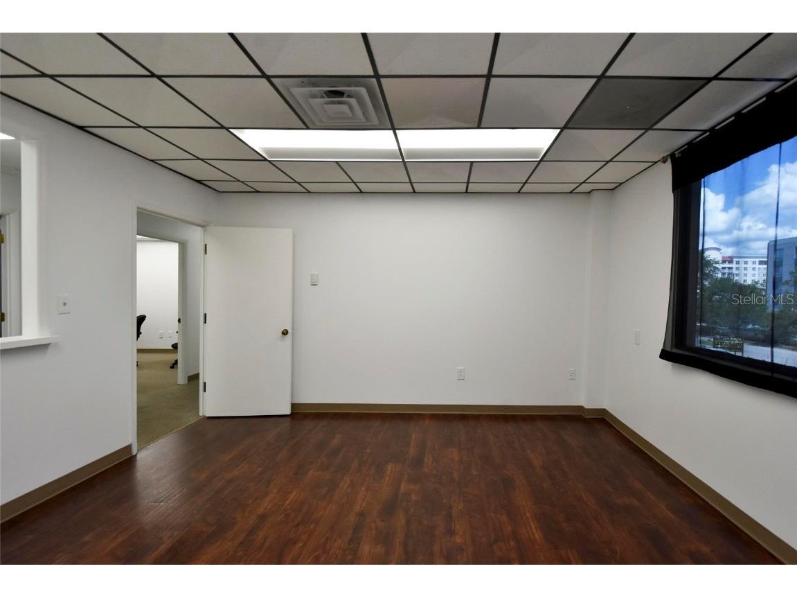 2005 Pan Am Circle Tampa FL 33607 W7877403 image13