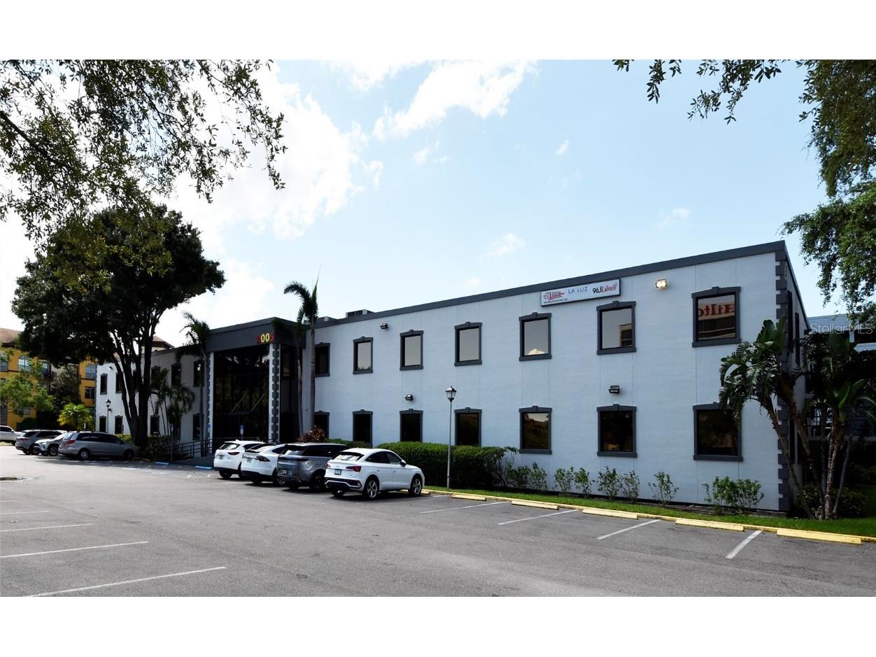 2005 Pan Am Circle Tampa FL 33607 W7877403 image2