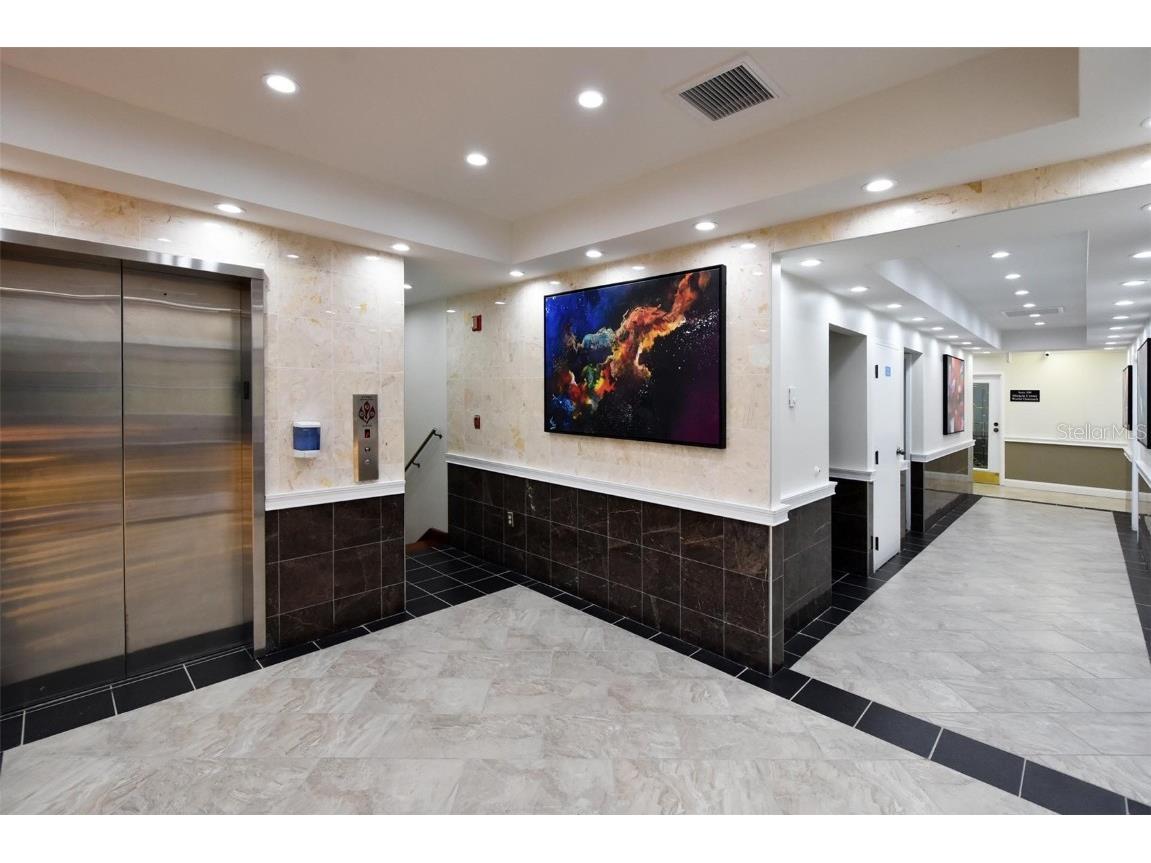 2005 Pan Am Circle Tampa FL 33607 W7877403 image6