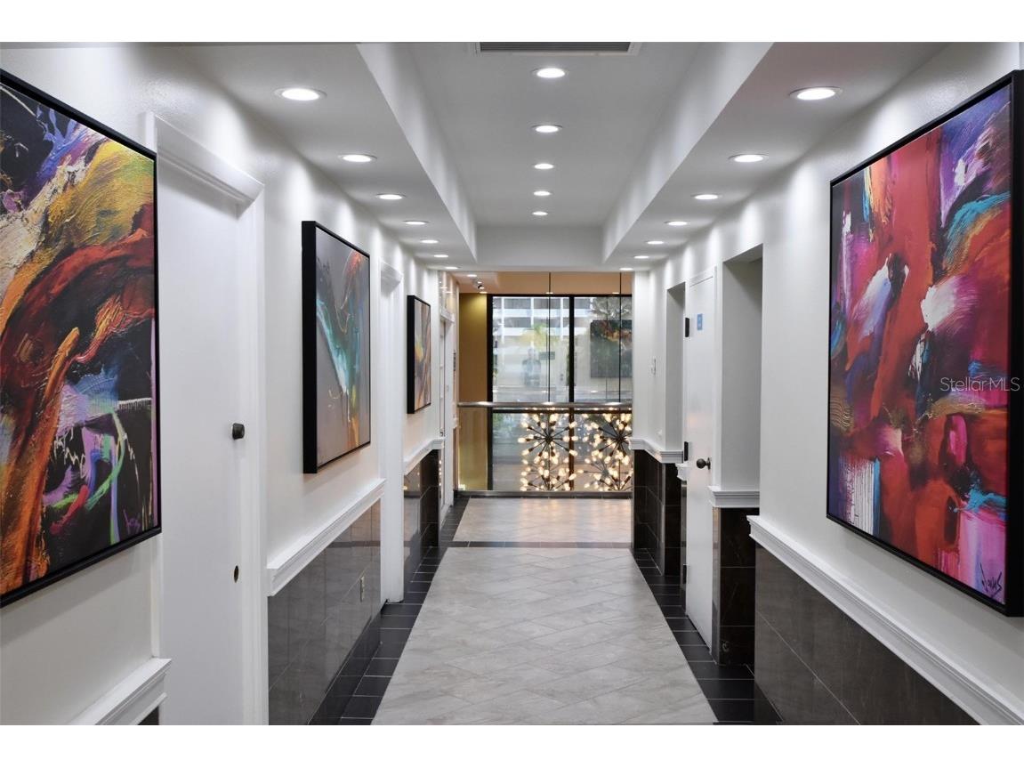 2005 Pan Am Circle Tampa FL 33607 W7877403 image7