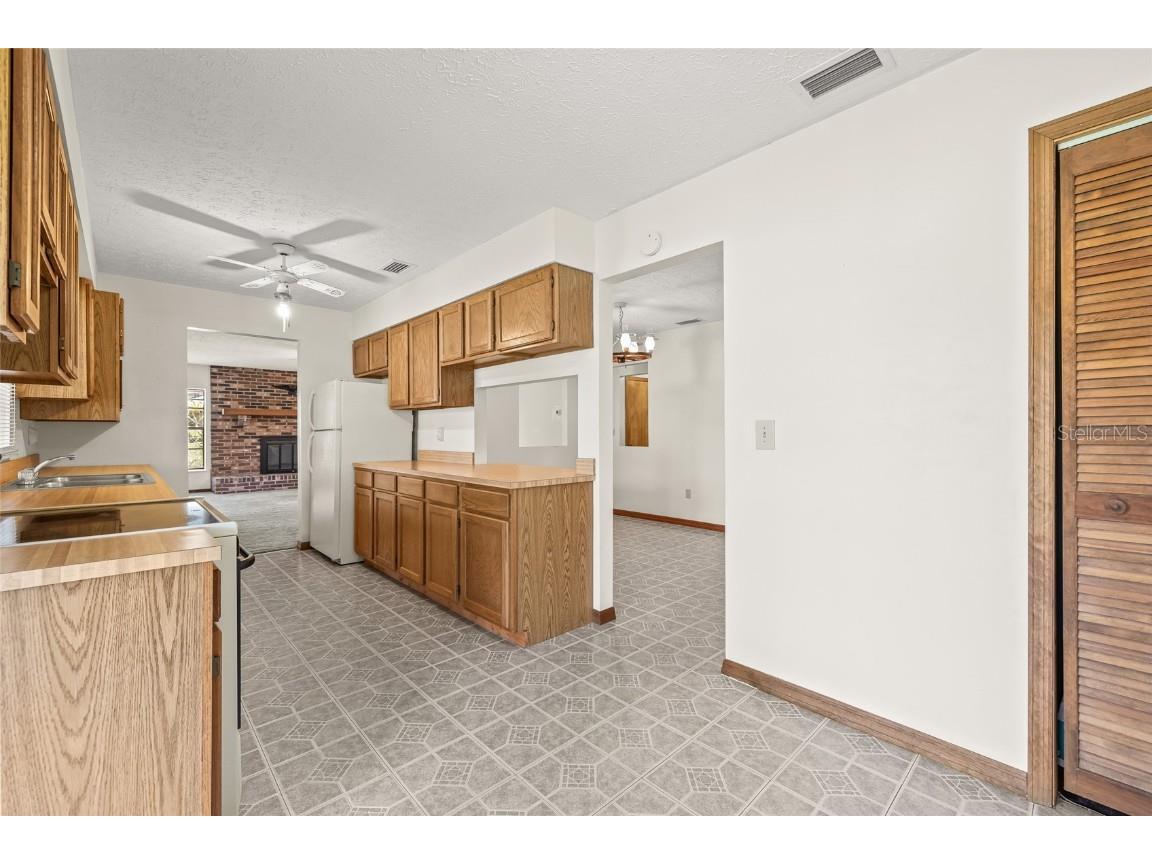 2005 Spirit Lake Road Winter Haven FL 33880 TB8437524 image16