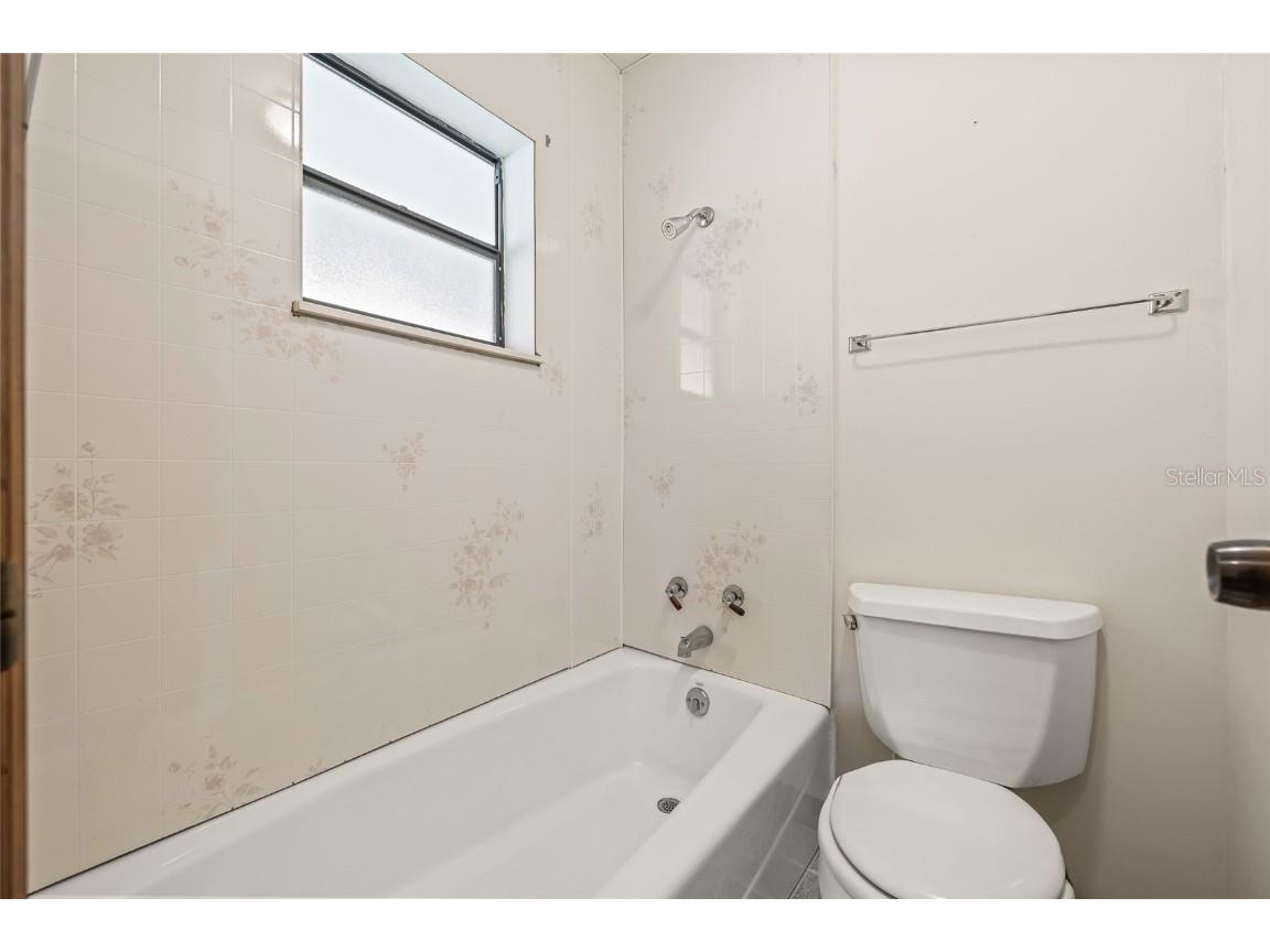 2005 Spirit Lake Road Winter Haven FL 33880 TB8437524 image21