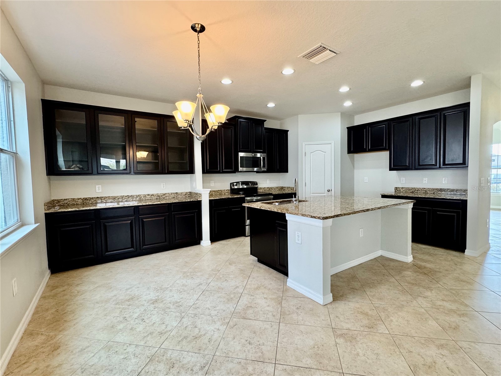 2005 Via Napoli Street Plant City FL 33566 L4959080 image8