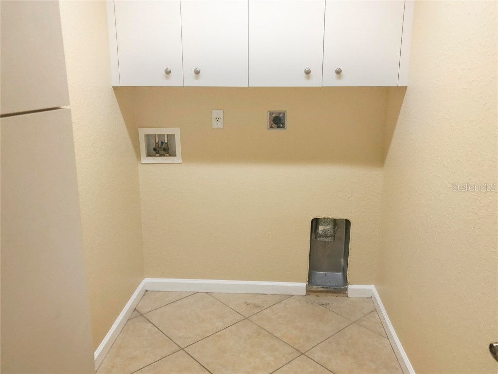 2005 Villano Avenue North Port FL 34286 A4674867 image16