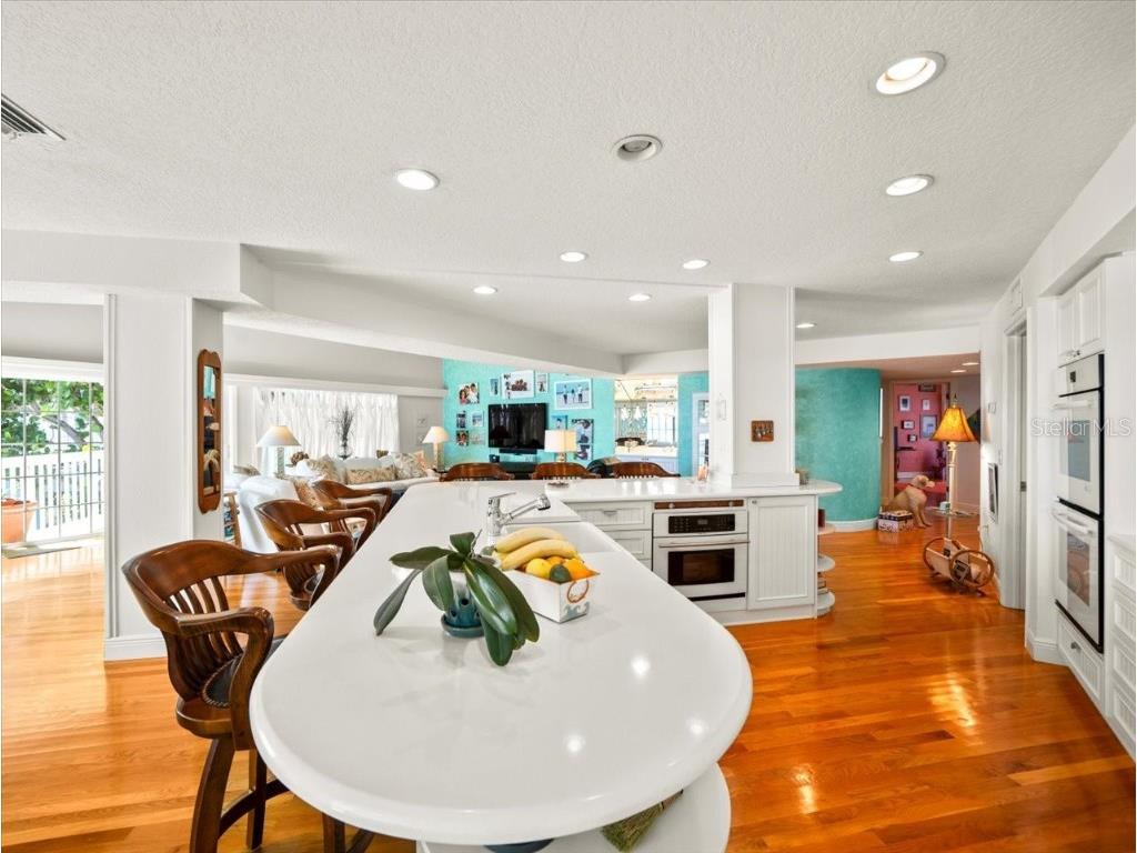20052 Gulf Boulevard Indian Shores FL 33785 - GULF OF MEXICO U8251980 image38