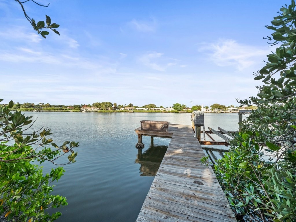 20052 Gulf Boulevard Indian Shores FL 33785 - GULF OF MEXICO U8251980 image98