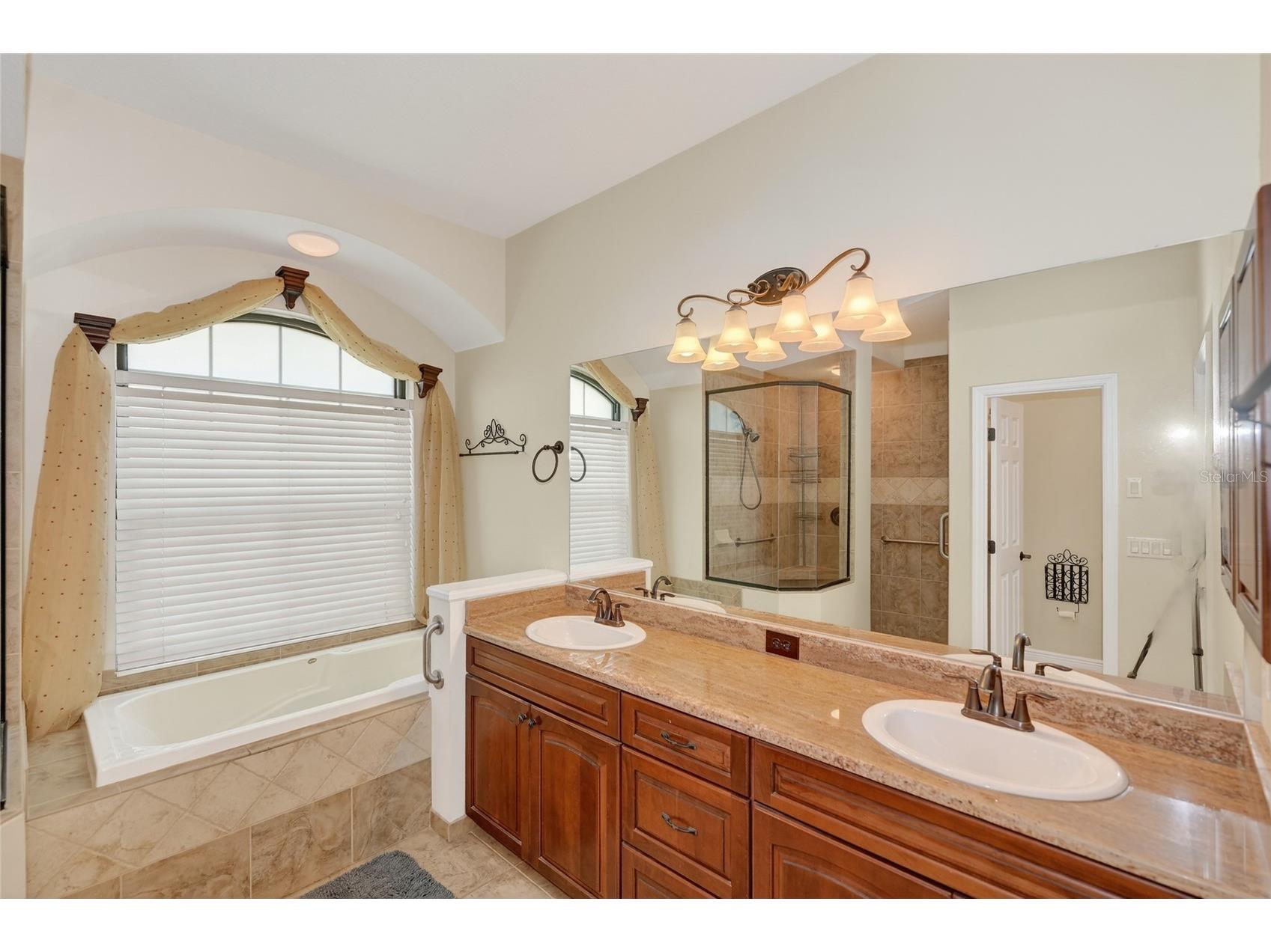 2006 148th Court East Bradenton FL 34212 A4676852 image12