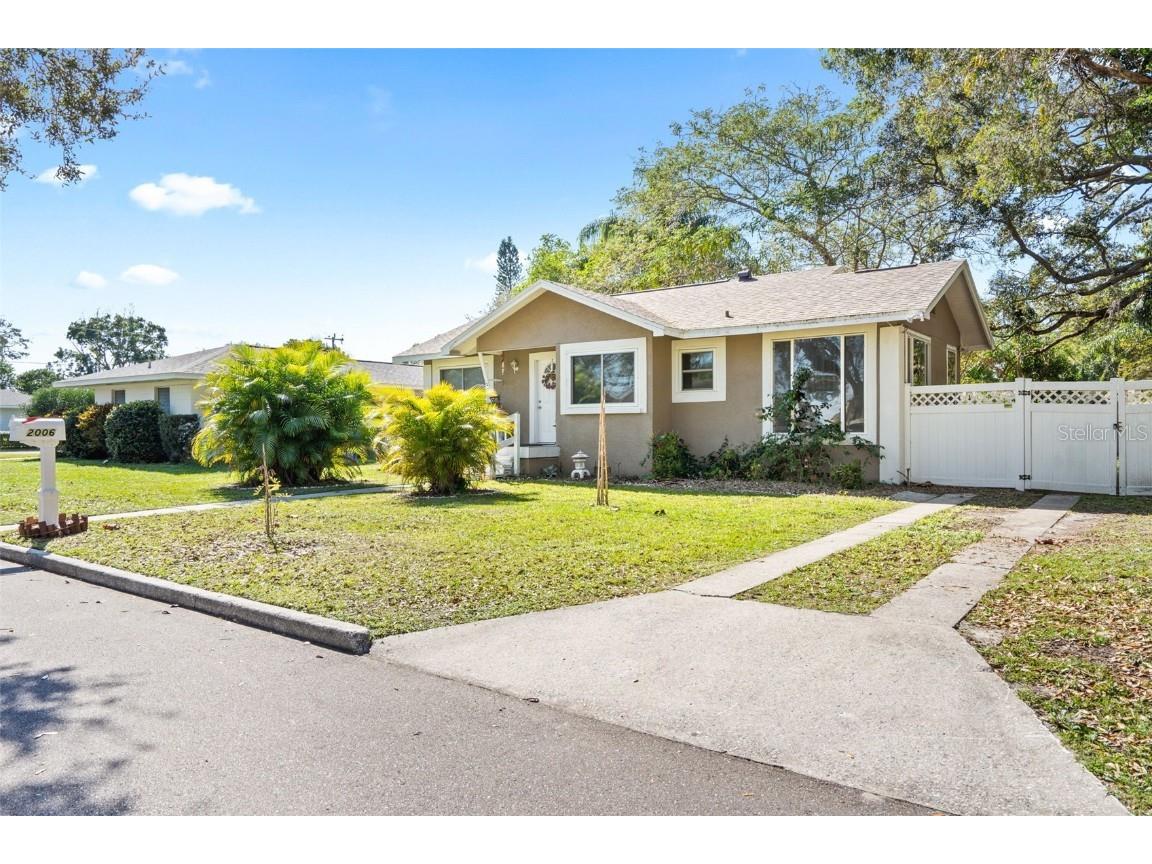 2006 20th Street Court W Bradenton FL 34205 A4559511 image1