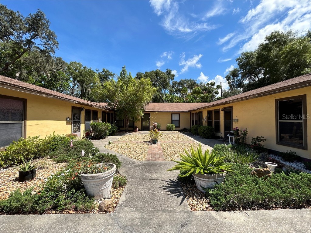 2006 7th Avenue W #D Bradenton FL 34205 A4615665 image1