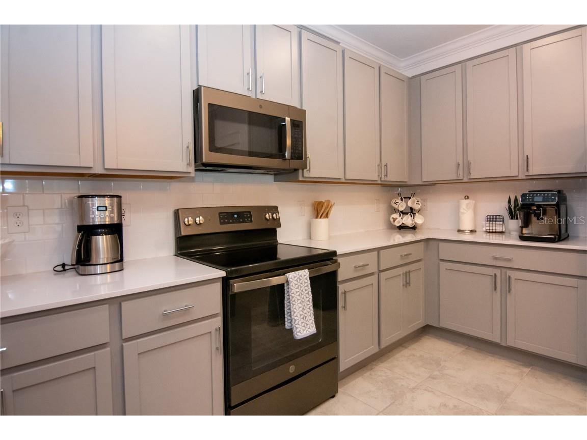 2006 Myrtle Pine Street Kissimmee FL 34746 O6287353 image5