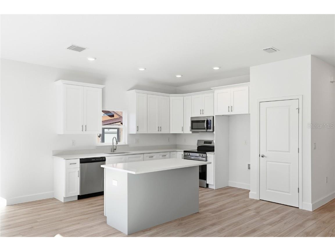 2006 S Maple Avenue Sanford FL 32771 V4946342 image12