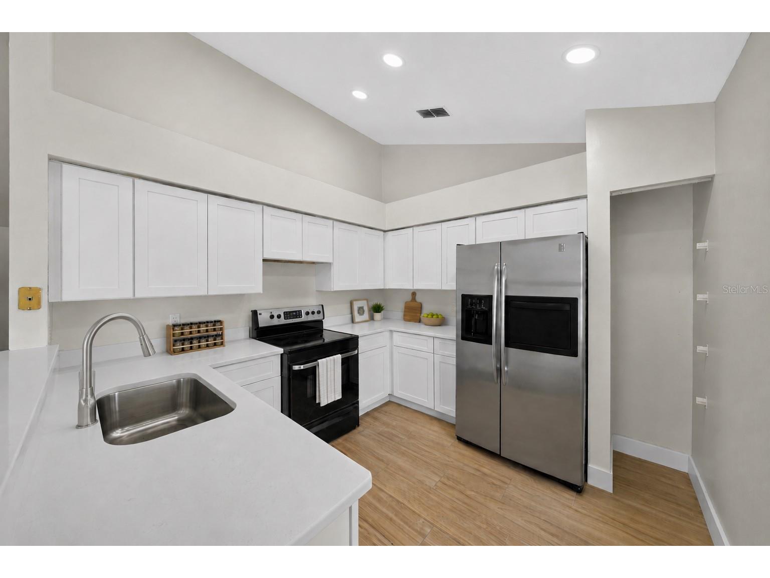 2007 59th Circle S Saint Petersburg FL 33712 TB8521619 image2