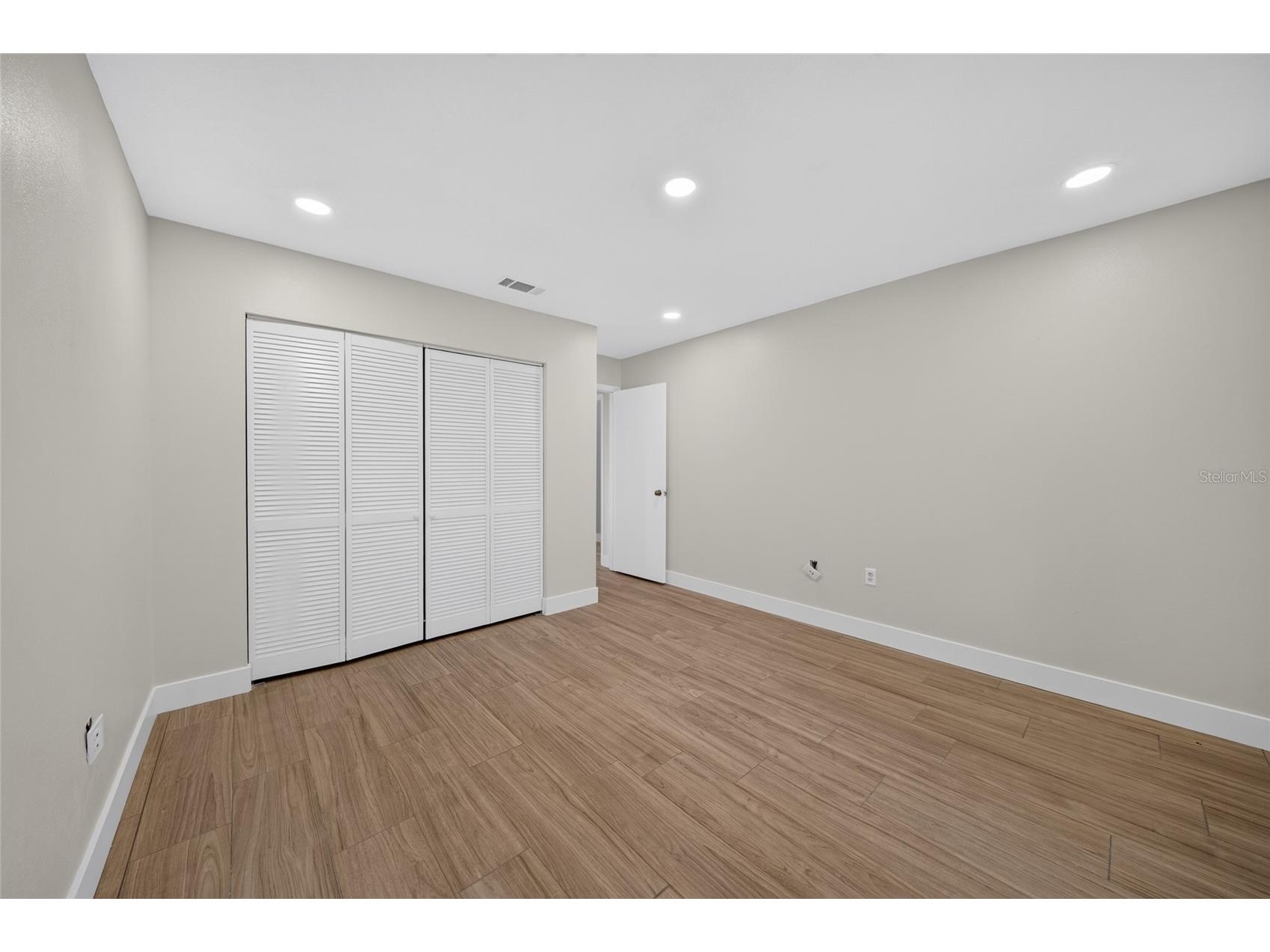 2007 59th Circle S Saint Petersburg FL 33712 TB8521619 image25