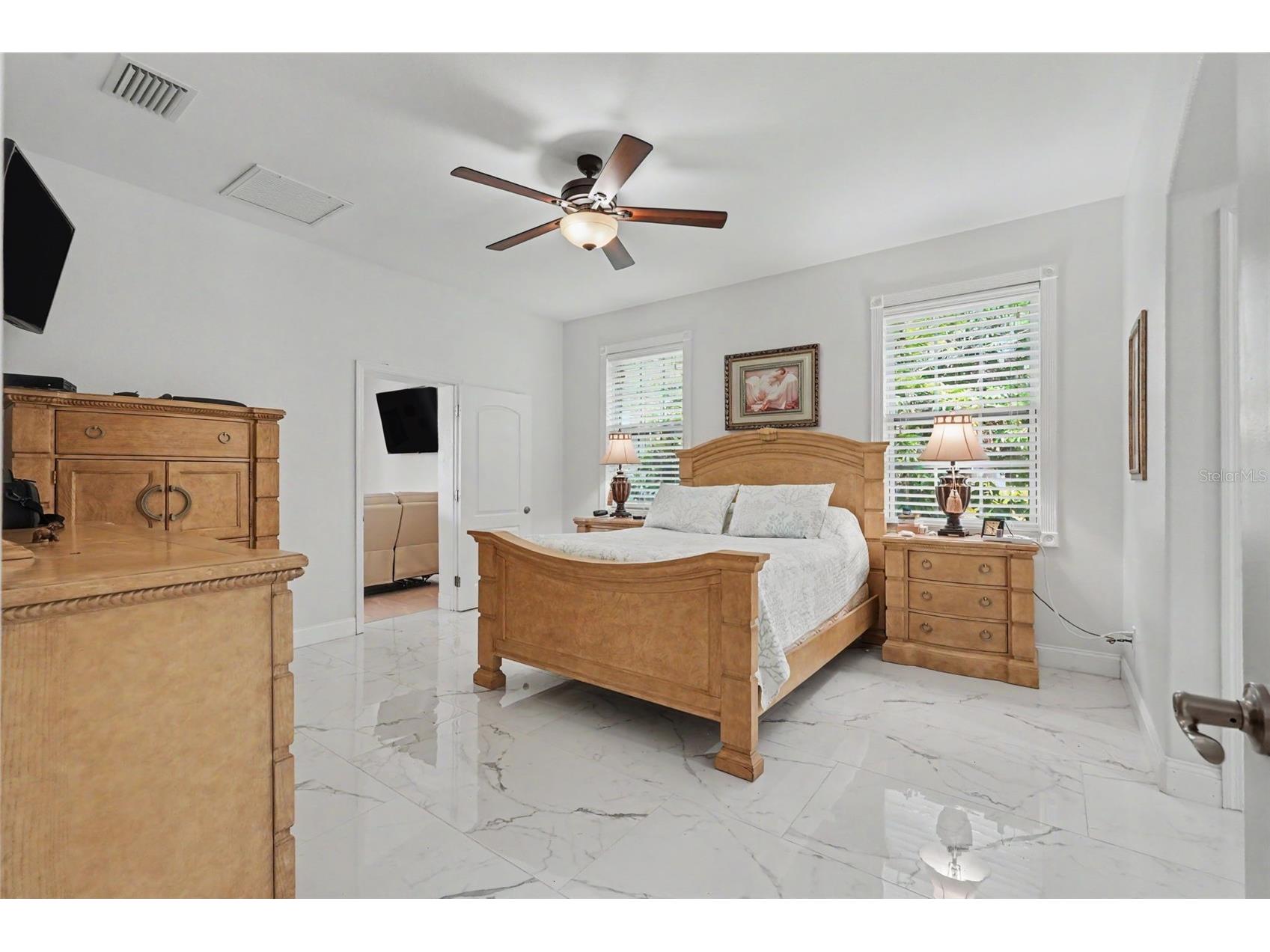 2007 61st Street Sarasota FL 34243 A4699905 image10