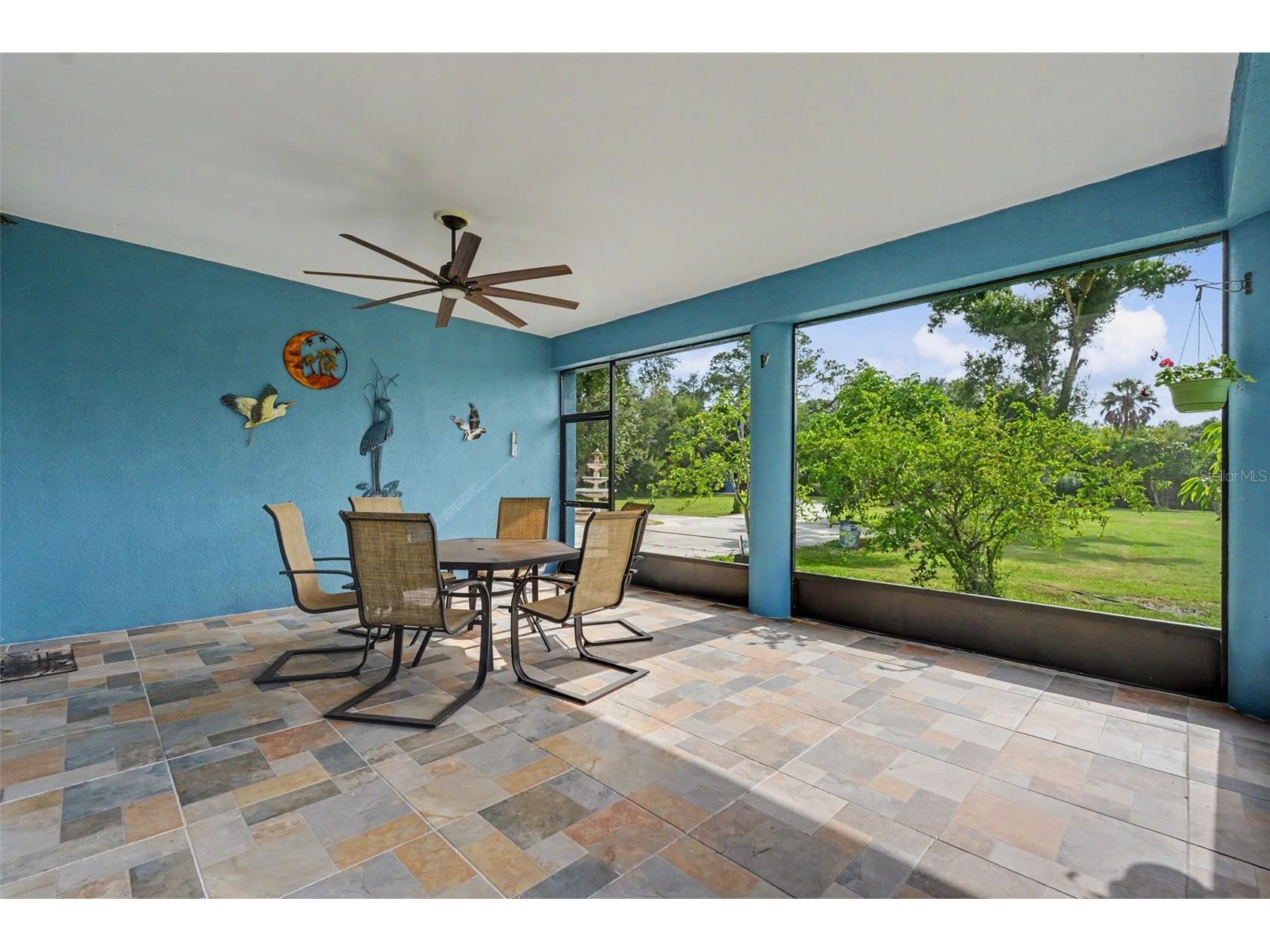 2007 61st Street Sarasota FL 34243 A4699905 image17