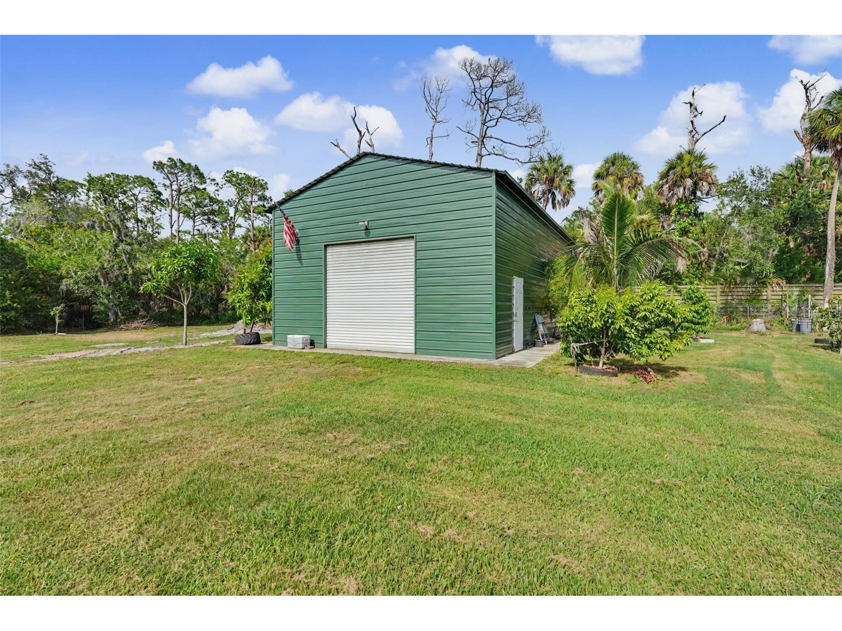 2007 61st Street Sarasota FL 34243 A4699905 image19