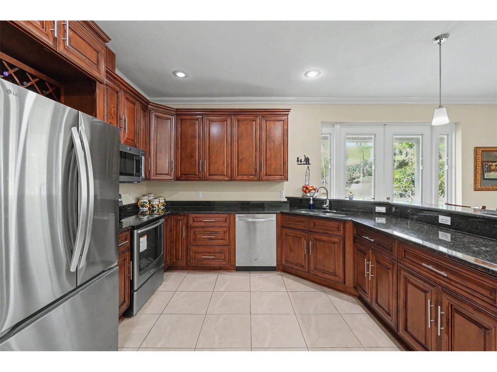 2007 61st Street Sarasota FL 34243 A4699905 image8