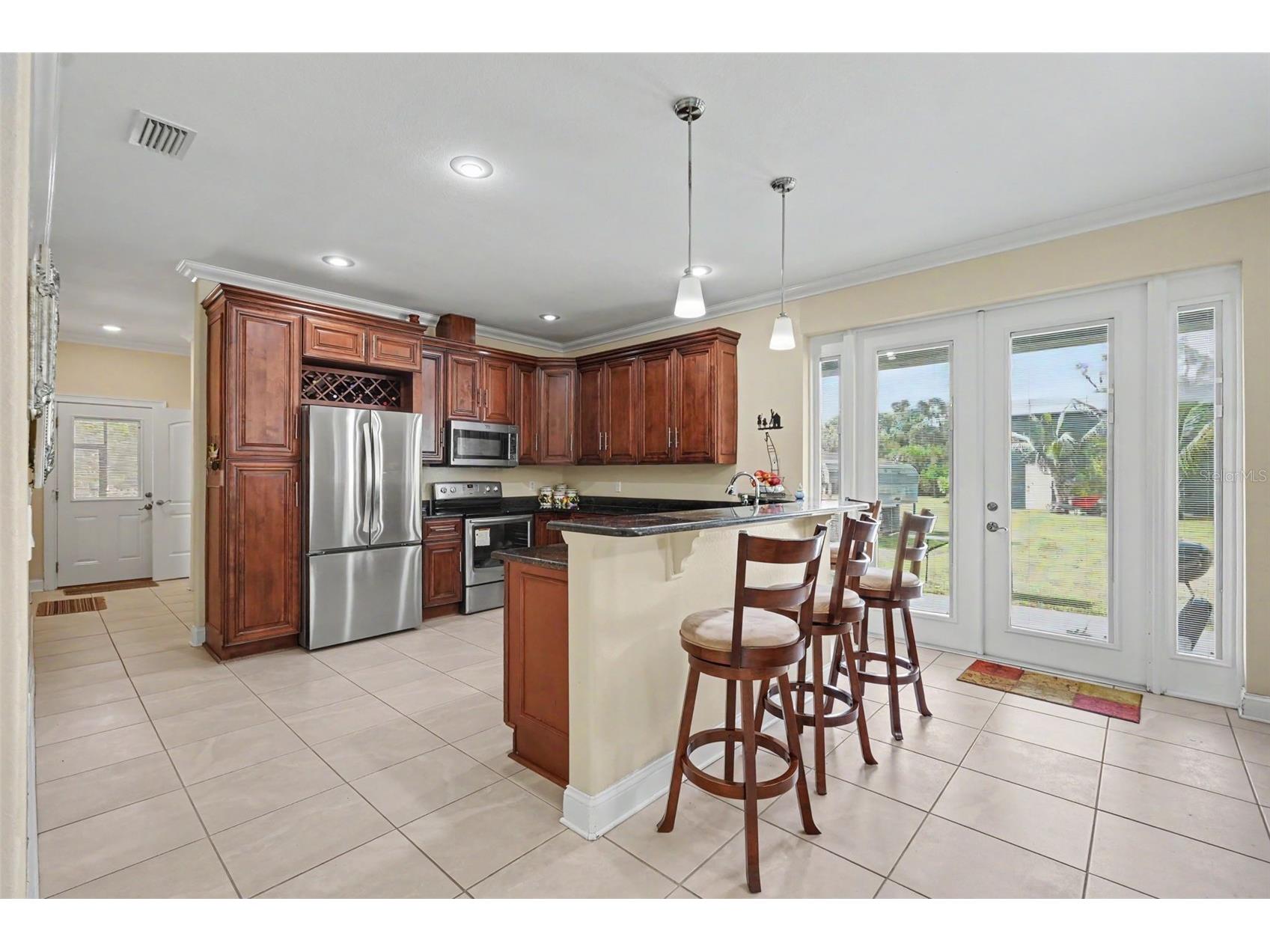 2007 61st Street Sarasota FL 34243 A4699905 image9