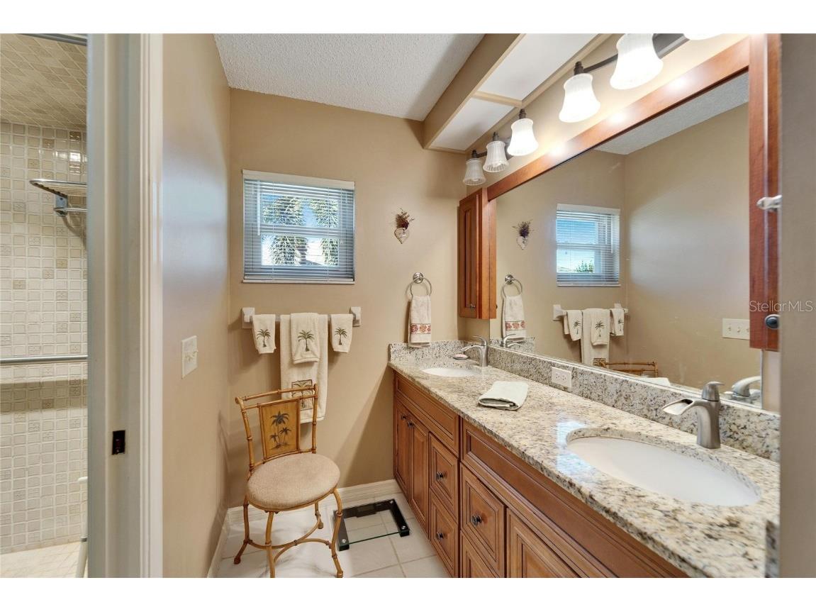 2007 E View Drive Sun City Center FL 33573 TB8364348 image37