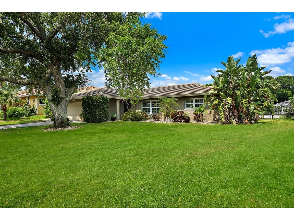 2007 Illinois Avenue NE, Saint Petersburg, FL, 33703 MLS U8245216