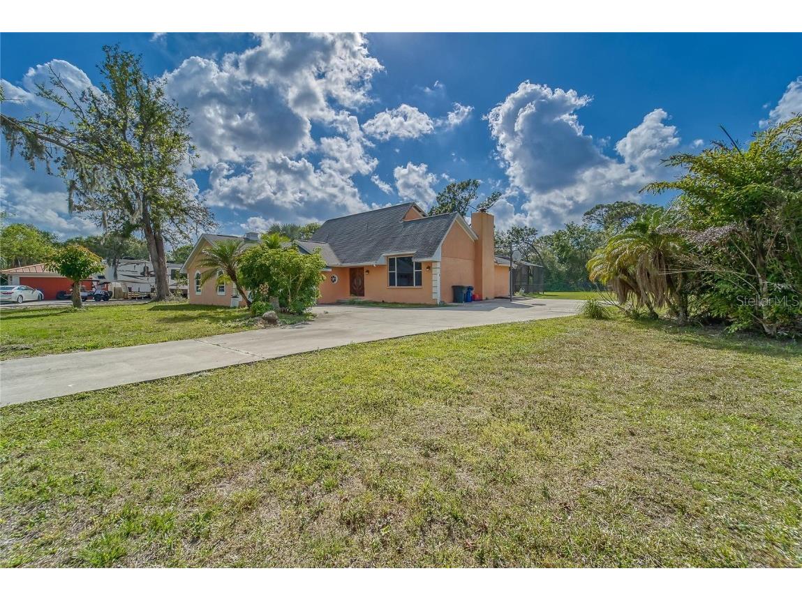 2007 Racimo Drive Sarasota FL 34240 A4562885 image1