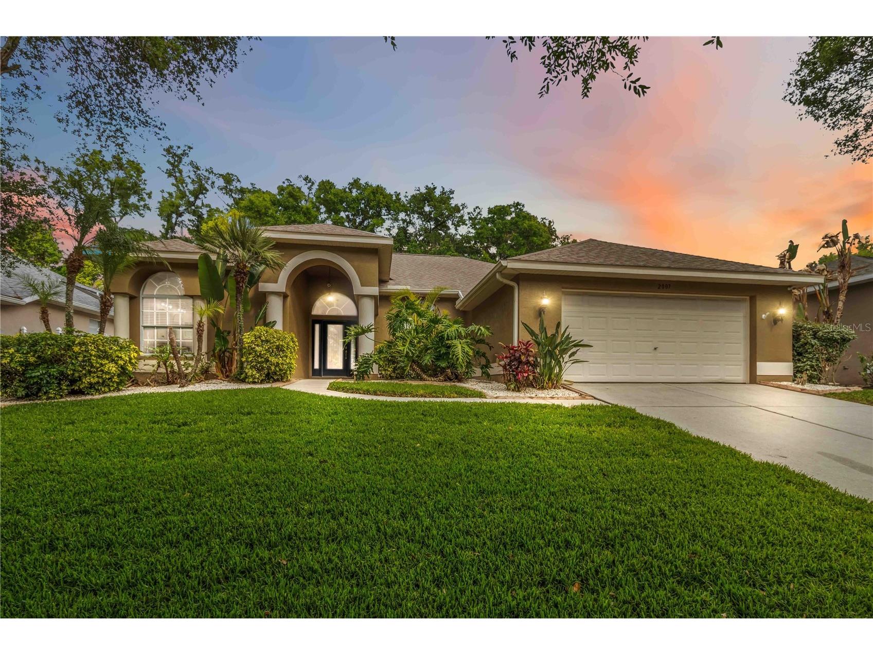 2007 Raven Manor Drive Dover FL 33527 TB8491687 image1