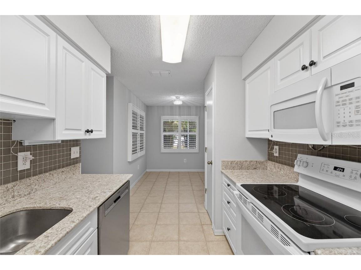 2007 W Del Webb Boulevard Sun City Center FL 33573 TB8455935 image25