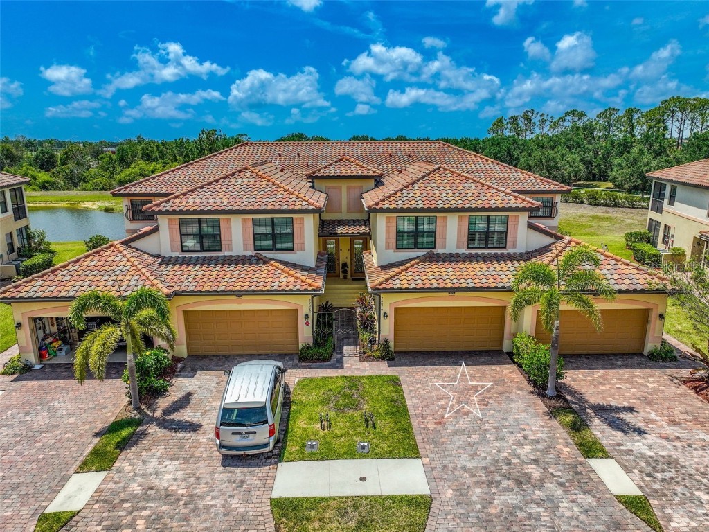 20070 Ragazza Circle #202 Venice FL 34293 N6126285 image1