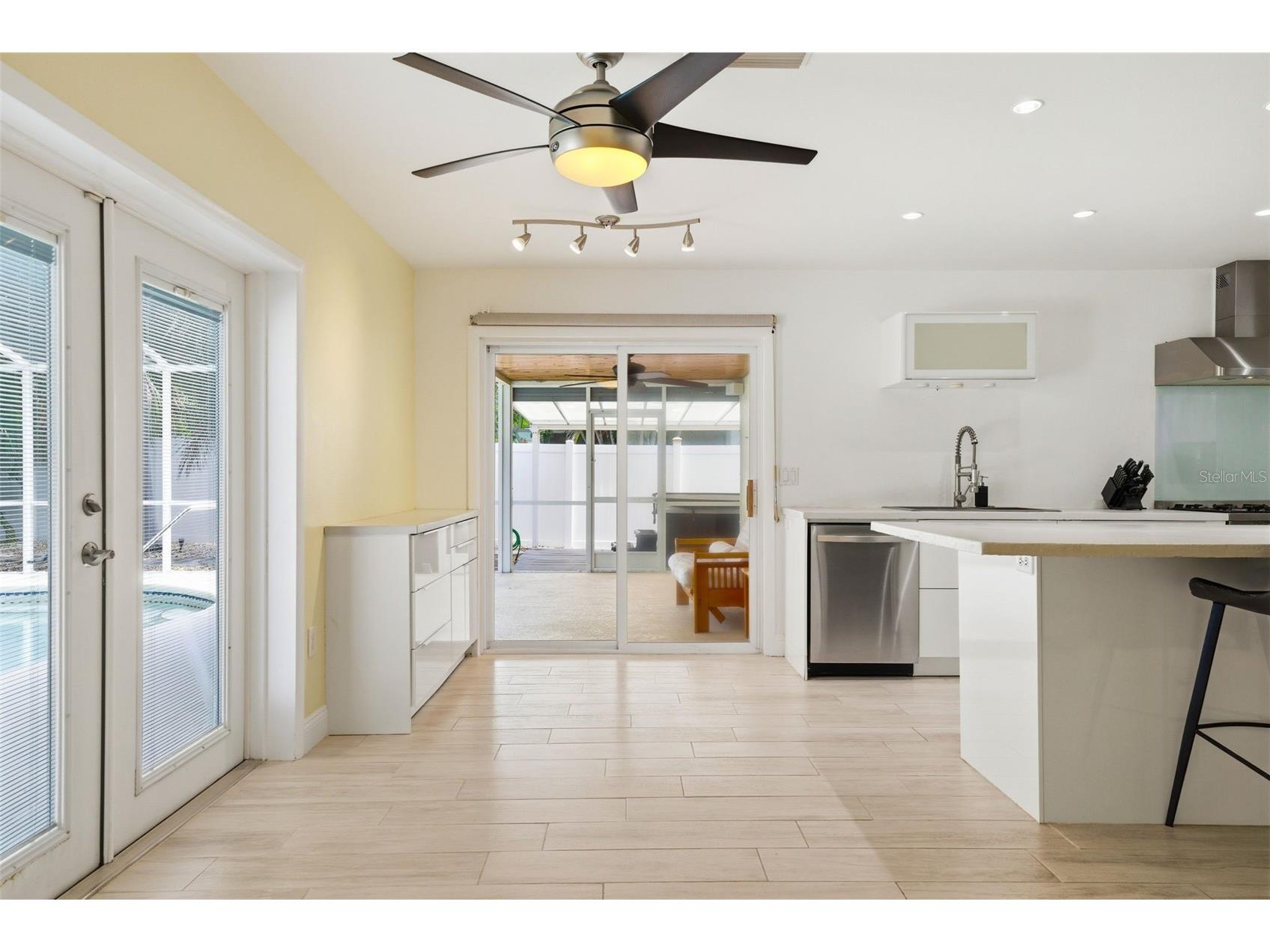 2008 39th Street W Bradenton FL 34205 A4684275 image17