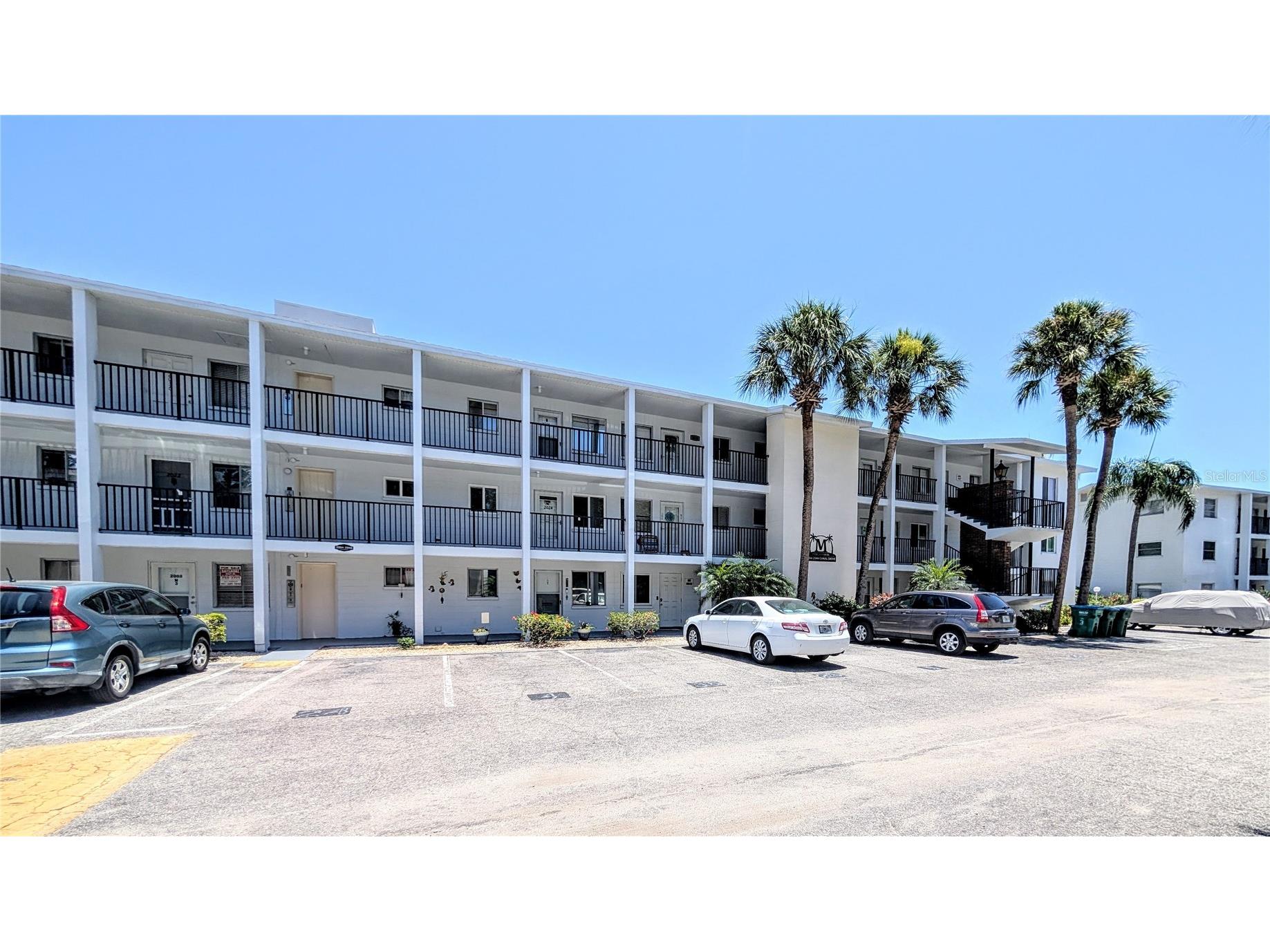 2008 Canal Drive #M3 Bradenton FL 34207 A4697838 image1