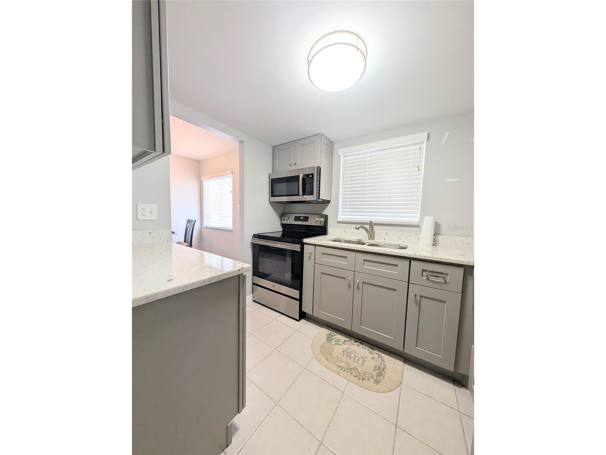 2008 Canal Drive #M3 Bradenton FL 34207 A4697838 image3