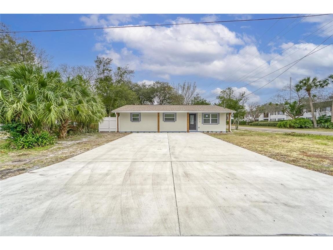 2008 W Bogie Drive Tampa FL 33612 T3450120 image1
