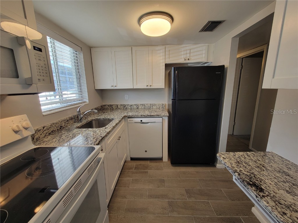 2009 Canal Drive #N4 Bradenton FL 34207 A4673498 image7