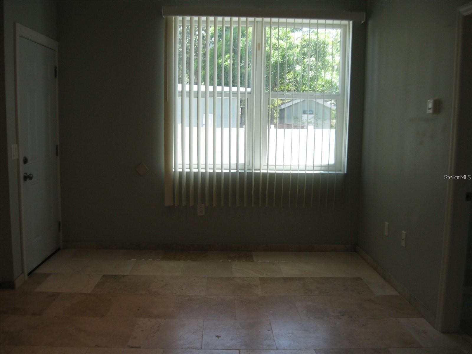 2009 Cocoanut Avenue #2 Sarasota FL 34234 A4695679 image4