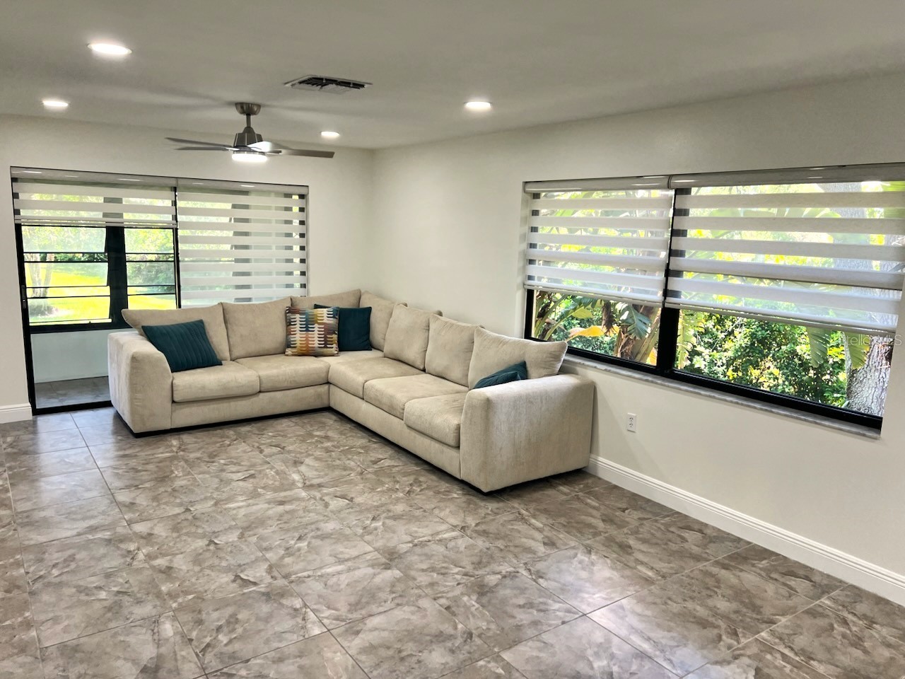 2009 Hammock Pine Boulevard #2009 Clearwater FL 33761 TB8484773 image3
