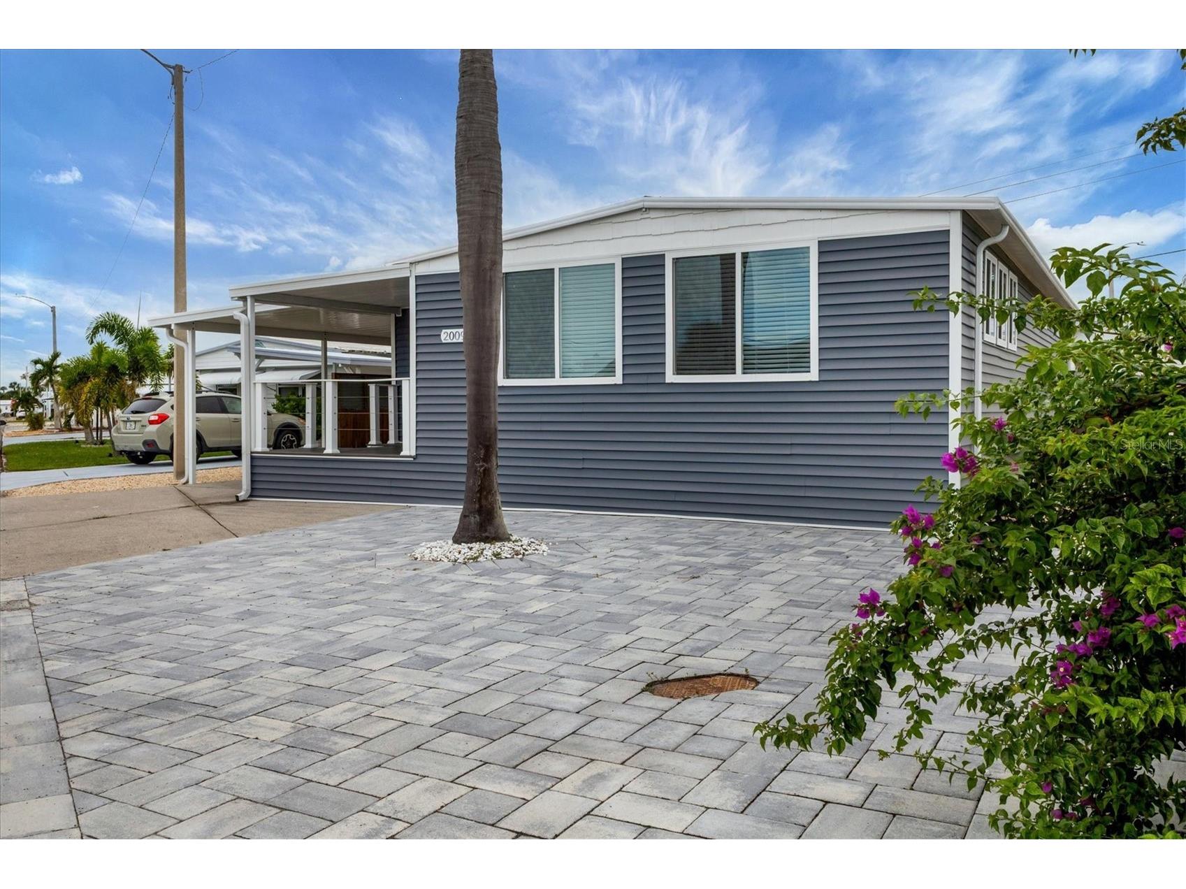 2009 Iowa Avenue Bradenton FL 34207 - SARASOTA BAY A4665049 image1