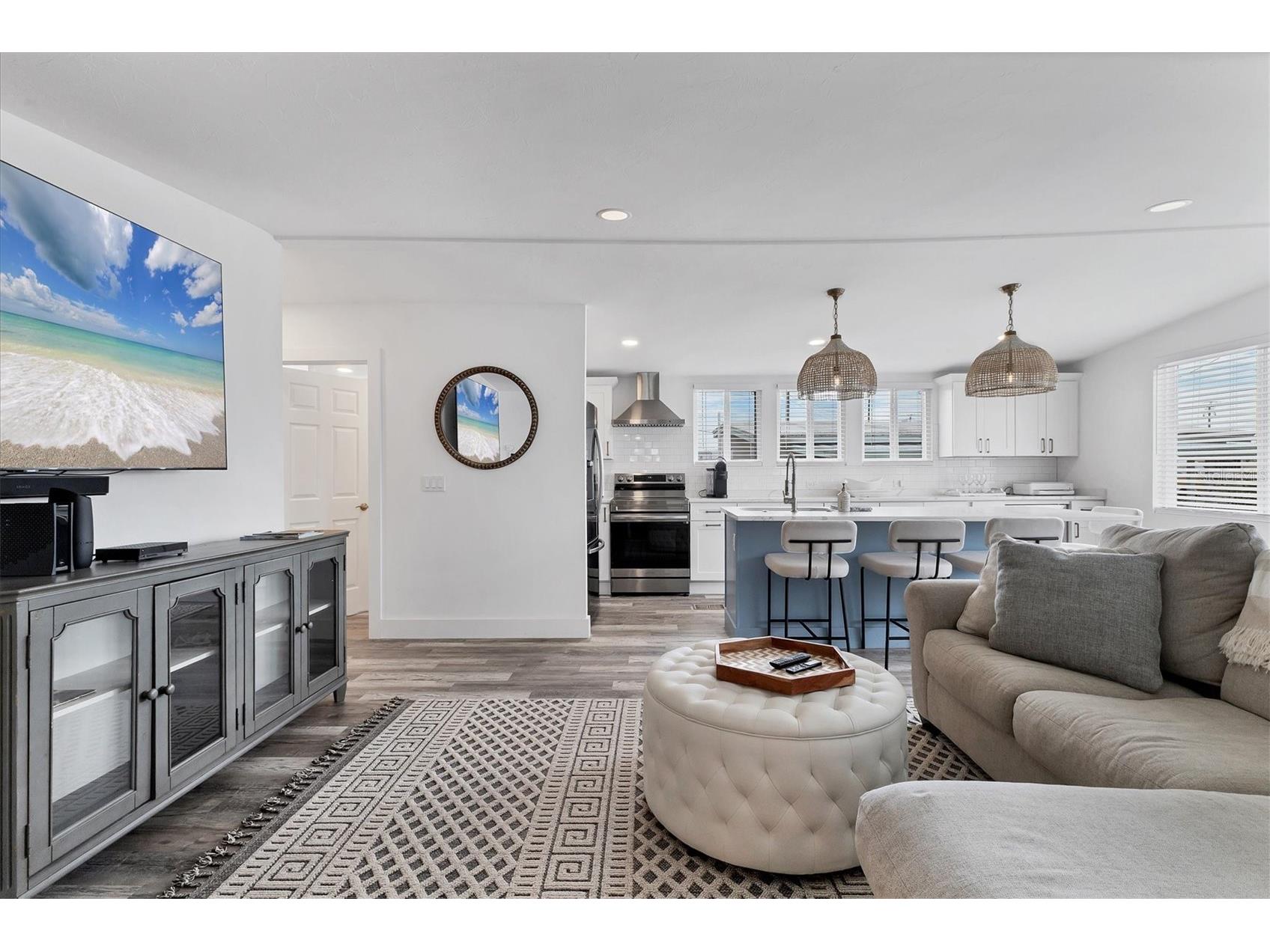 2009 Iowa Avenue Bradenton FL 34207 - SARASOTA BAY A4665049 image7