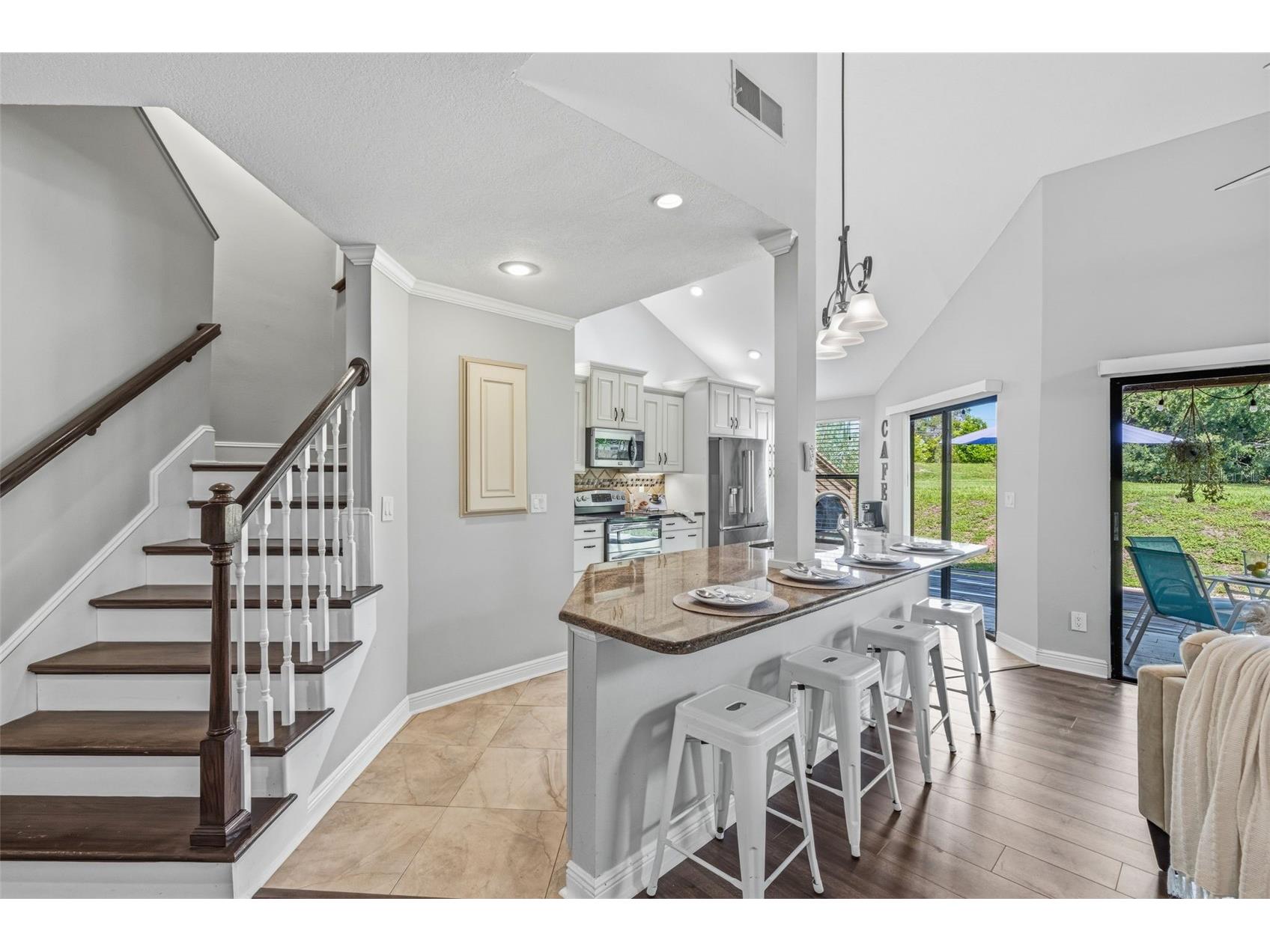 2009 Philippe Court Safety Harbor FL 34695 TB8526082 image5
